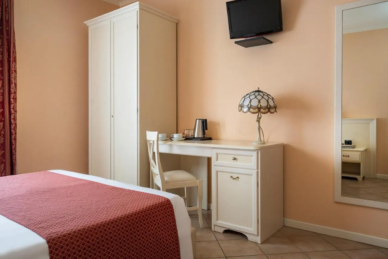 Hotel Mayer & Splendid - Wellness E Spa Desenzano del Garda Italy