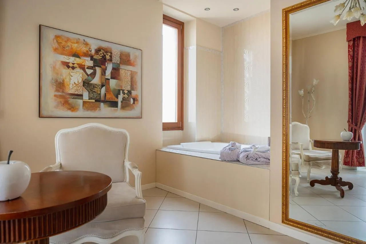 Hotel Mayer & Splendid - Wellness E Spa 代森扎诺-德尔加达