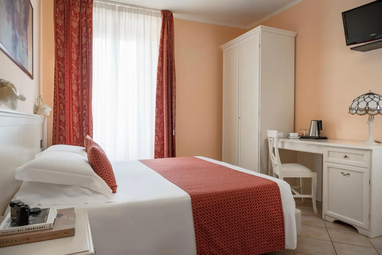 Hotel Mayer & Splendid - Wellness E Spa Desenzano del Garda 4*,  Italy