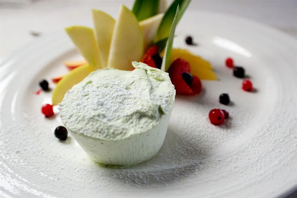 Hotel Mayer & Splendid - Wellness E Spa 代森扎诺-德尔加达